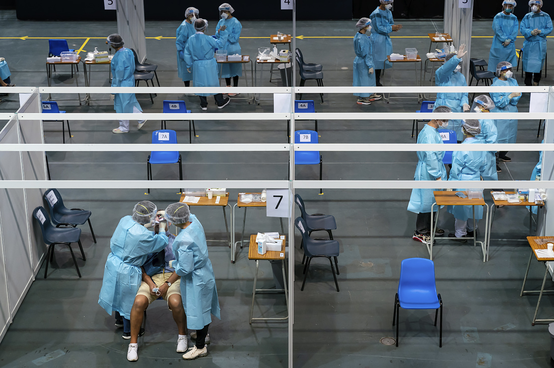 1 сентября. Программа всеобщего бесплатного тестирования на COVID-19 началась в Гонконге.