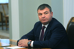 Сердюков отказался говорить