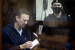 Прокурор попросила передать СК список оскорбительных высказываний Навального
